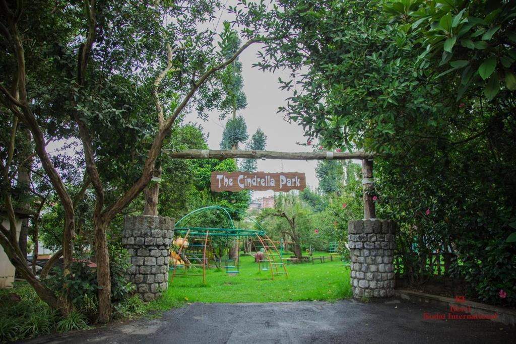 קודאיקנאל Hotel Kodai International מראה חיצוני תמונה